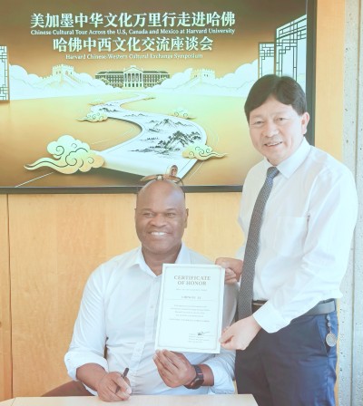 以医为桥通山海 以智为炬耀世界 李乘伊赴美哈佛讲学 赋能中西文明新对话
